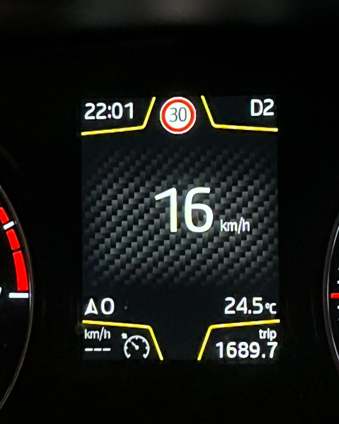 Affichage du régulateur adaptatif au combiné d’une Seat Leon FR après reprise du codage