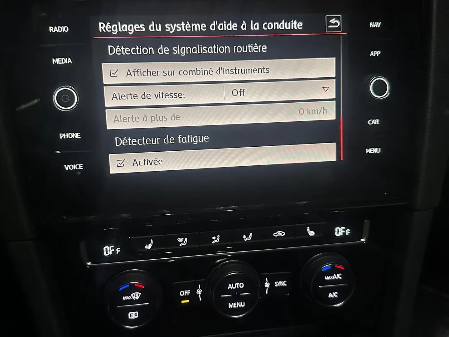 Volkswagen Golf 7 R, Golf 7 R : codages perdus et aides à la conduite (photo 5 sur 8)