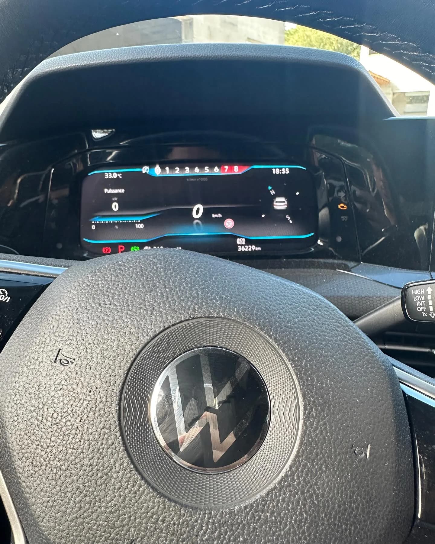 Volkswagen Golf 8 GTE, Golf 8 GTE : vues et données de conduite codées (photo 5 sur 5)