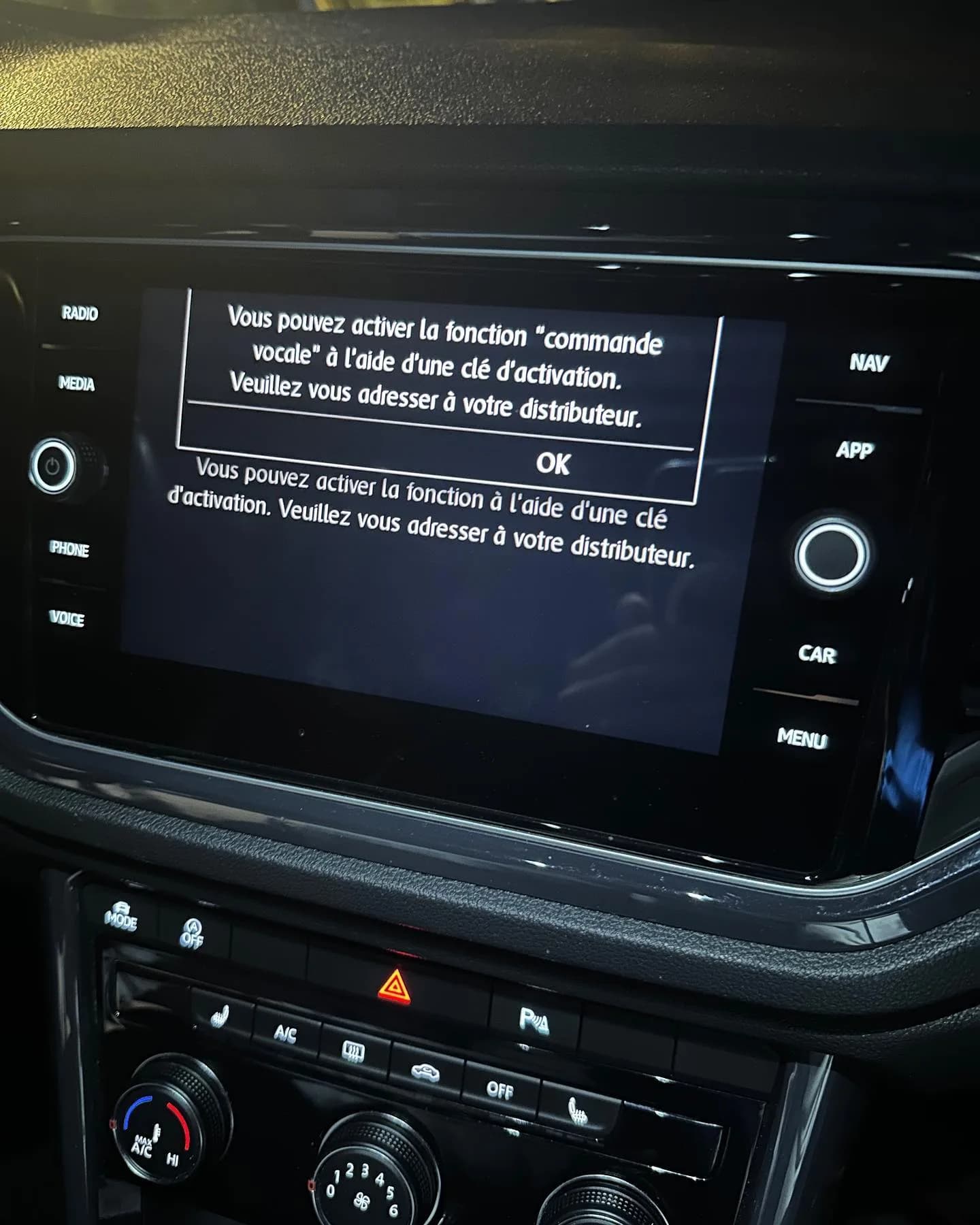 Volkswagen T-Roc, App-Connect et commande vocale sur Volkswagen T-Roc (photo 4 sur 6)