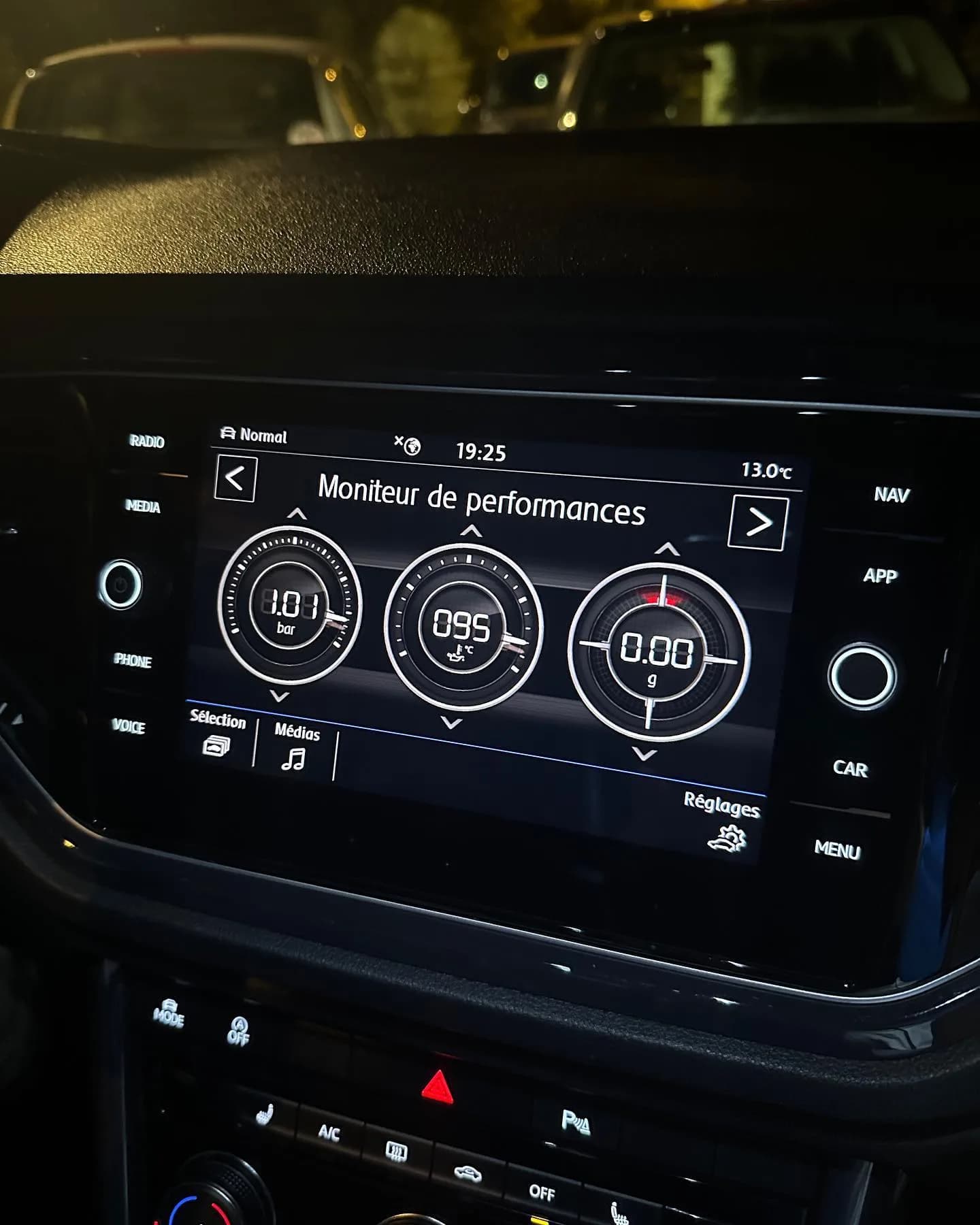 Volkswagen T-Roc, App-Connect et commande vocale sur Volkswagen T-Roc (photo 2 sur 6)
